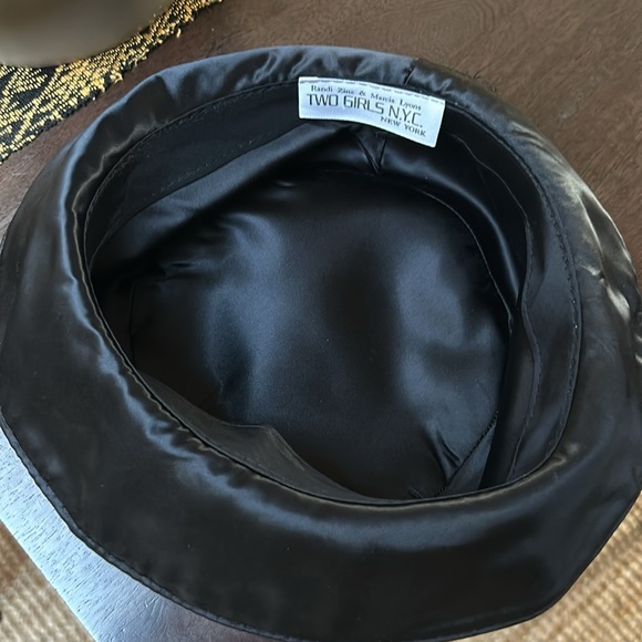 Vintage Two Girls N.Y.C. Randi Zinz & Marcia Lyons Black Bucket Hat - Picture 7 of 10